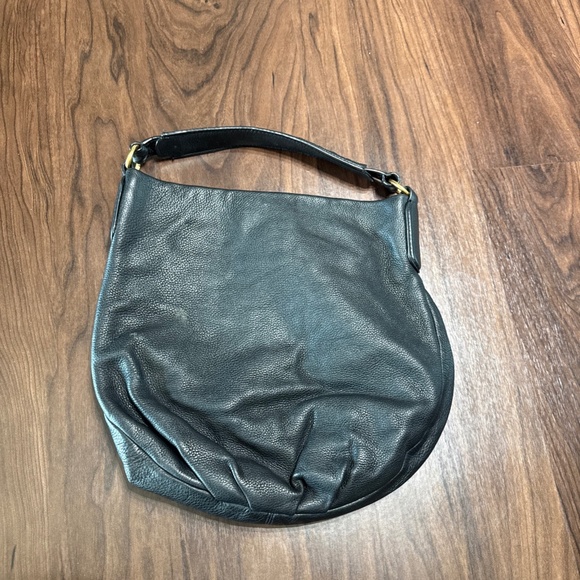 MARC JACOBS 'Classic Q' Pebbled Leather Bucket Hillier Hobo Bag Tote - Picture 5 of 6